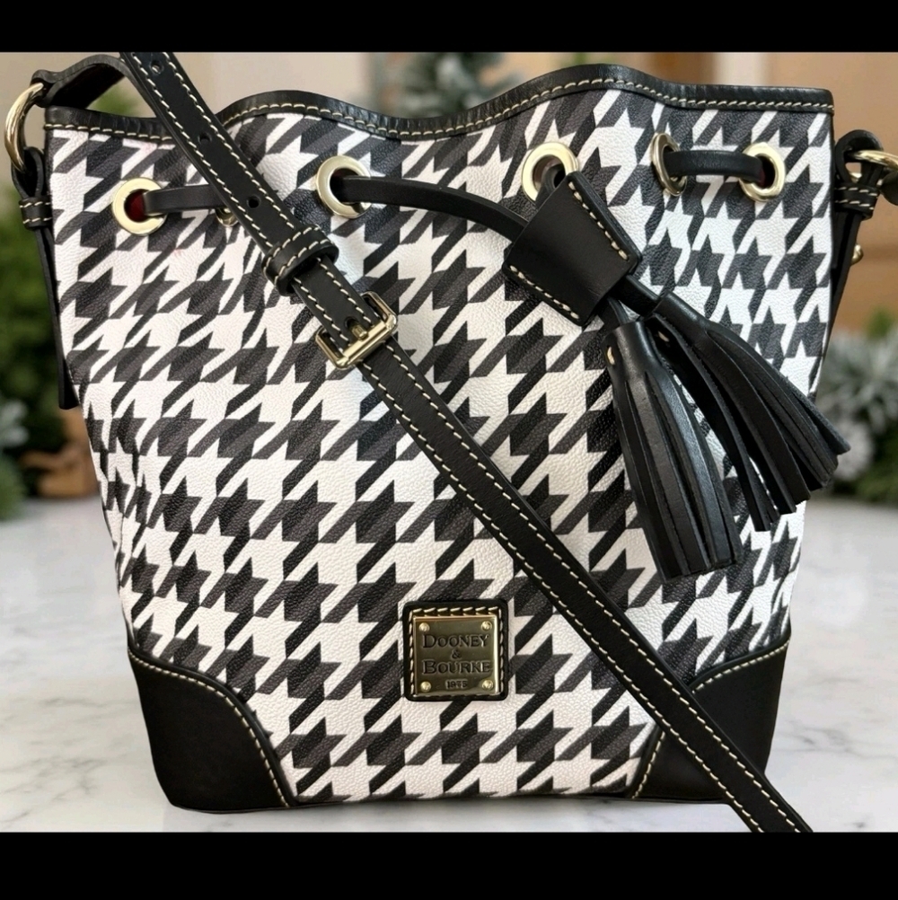 Dooney & Bourke Black and White Houndstooth Shoulder Crossbody Bucket Drawst Bag